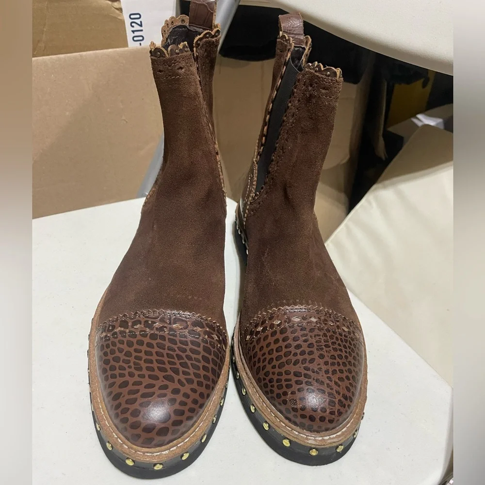 Free People Atlas Chelsea Chocolate Brown Boho Ankle Boots Size 39.5 - Picture 4 of 7